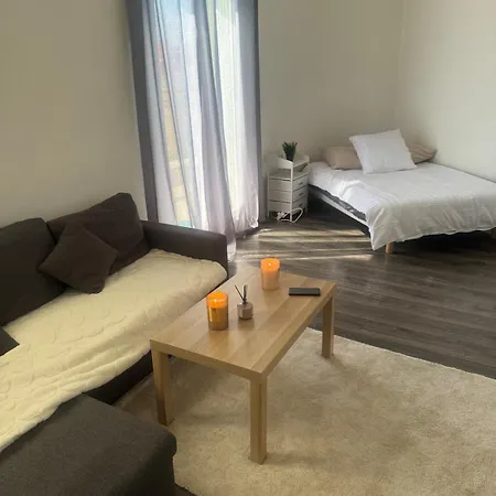 Cozy For 3 People Port *